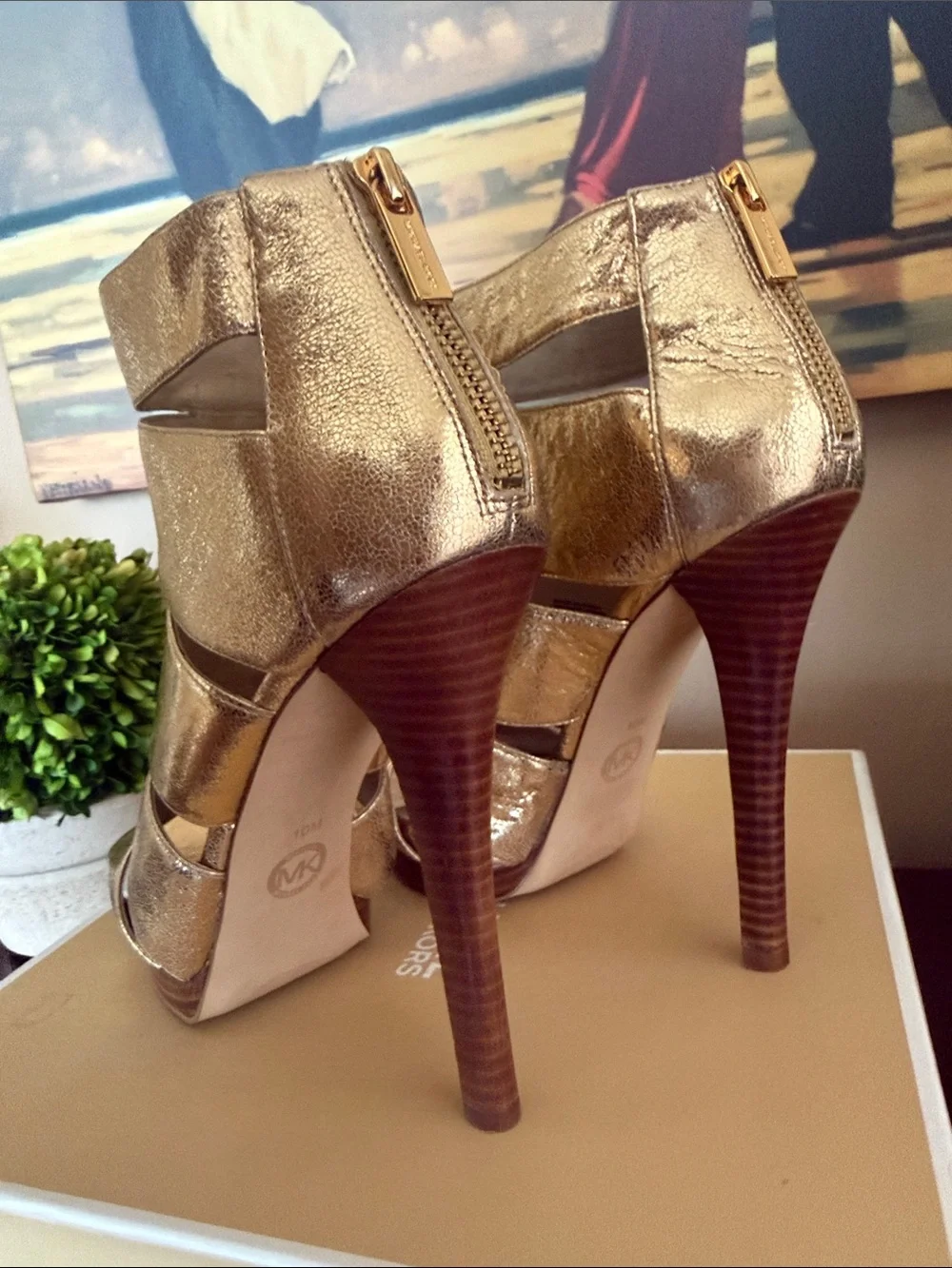 MICHAEL Michael Kors ✨GISELE✨ METALLIC GOLD LEATHER PLATFORM HEELS SIZE 10M